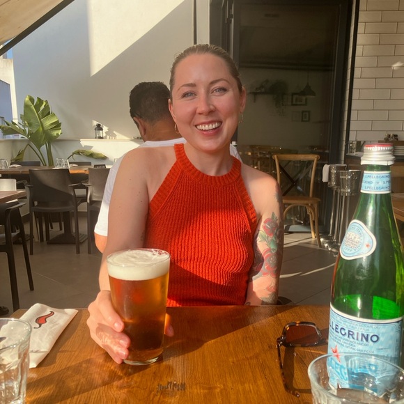 Meet your Posher, Karine - Picture 2 of 3